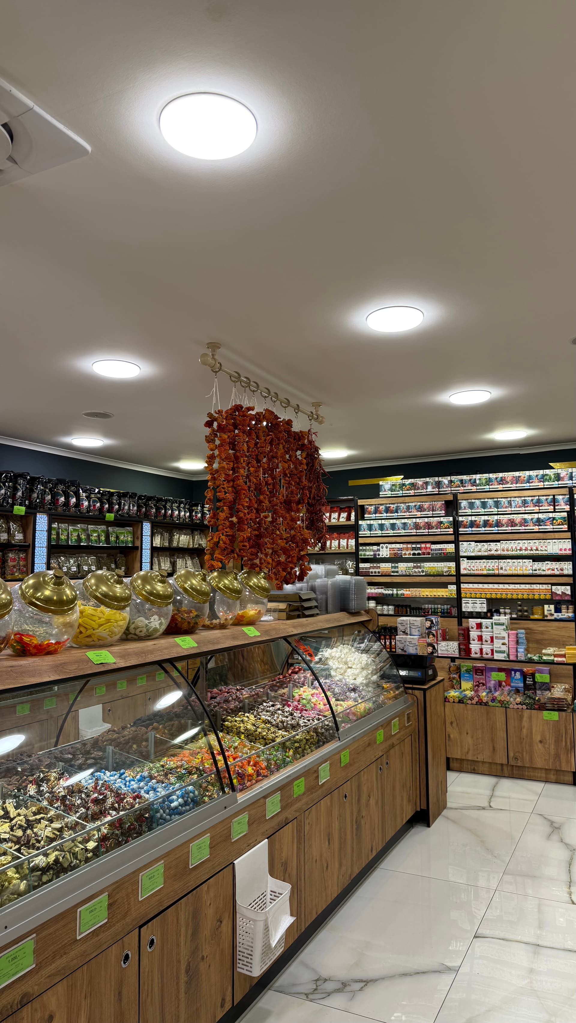 Kuzey Kuruyemis - Magaza genel gorunum